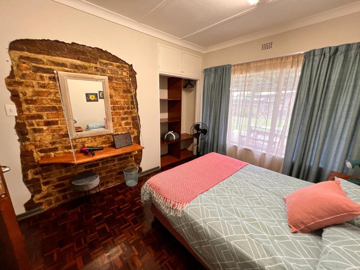 Firefly Budget Friendly Guest House Kempton Park Buitenkant foto
