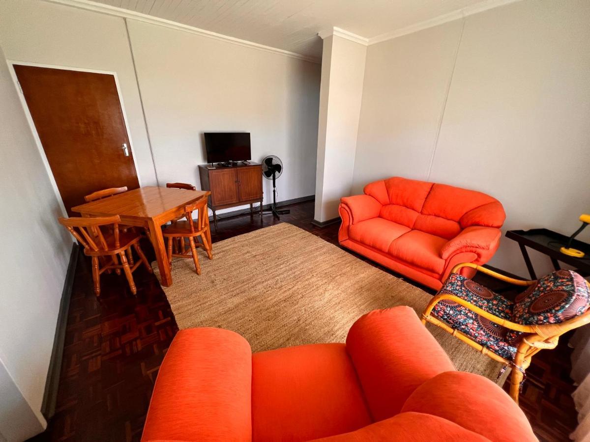 Firefly Budget Friendly Guest House Kempton Park Buitenkant foto