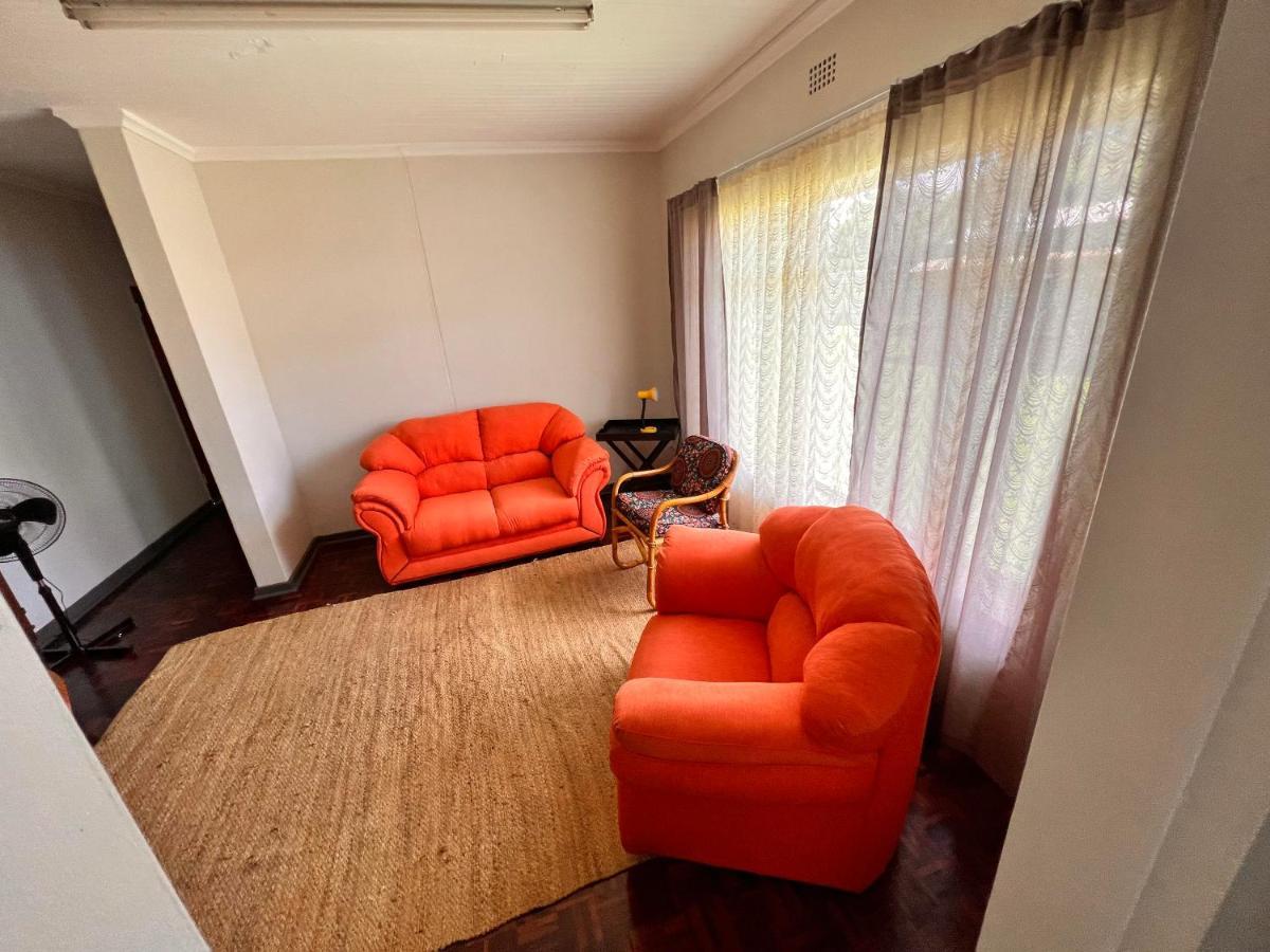 Firefly Budget Friendly Guest House Kempton Park Buitenkant foto